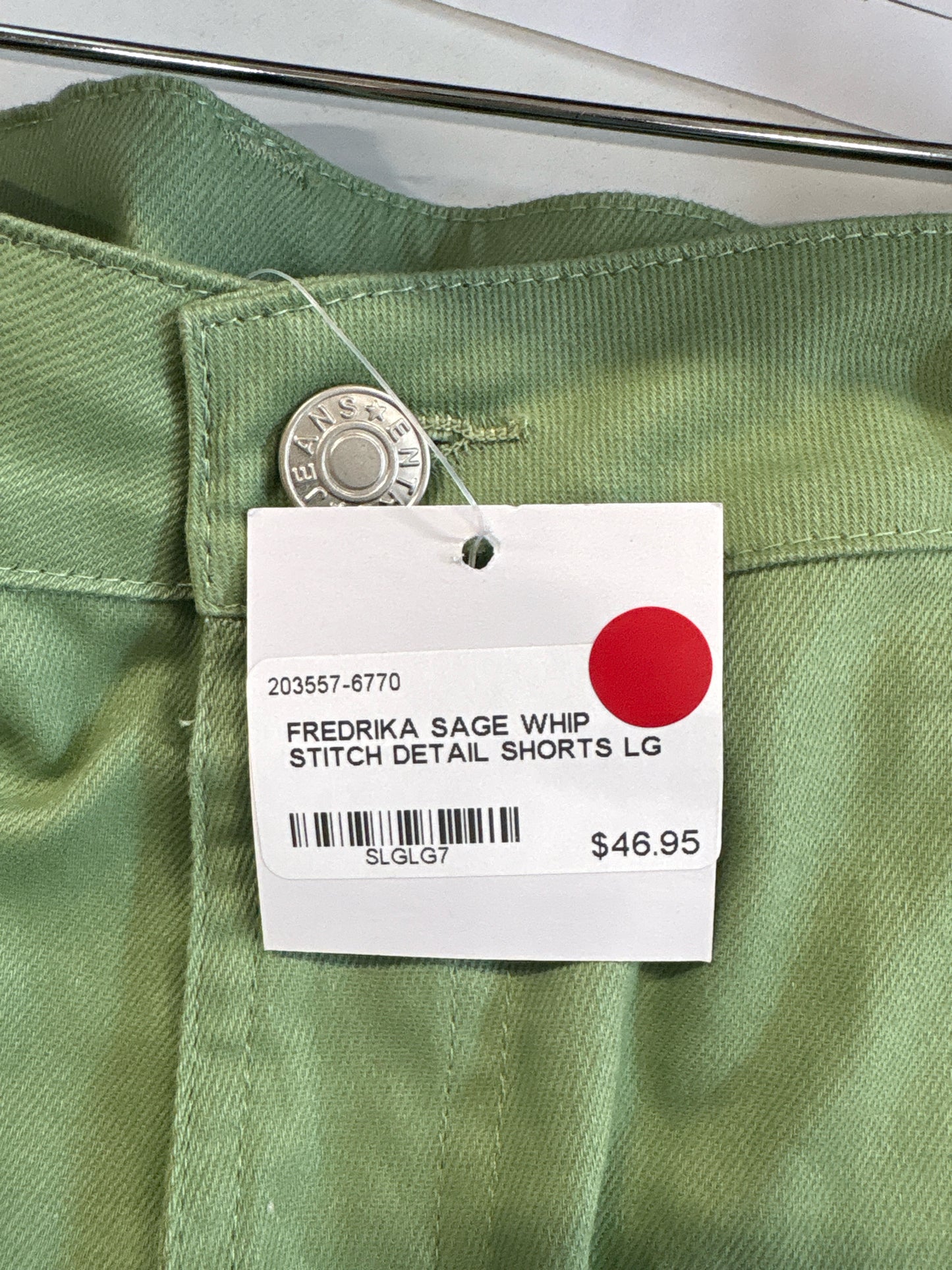 entro Size L Sage Shorts