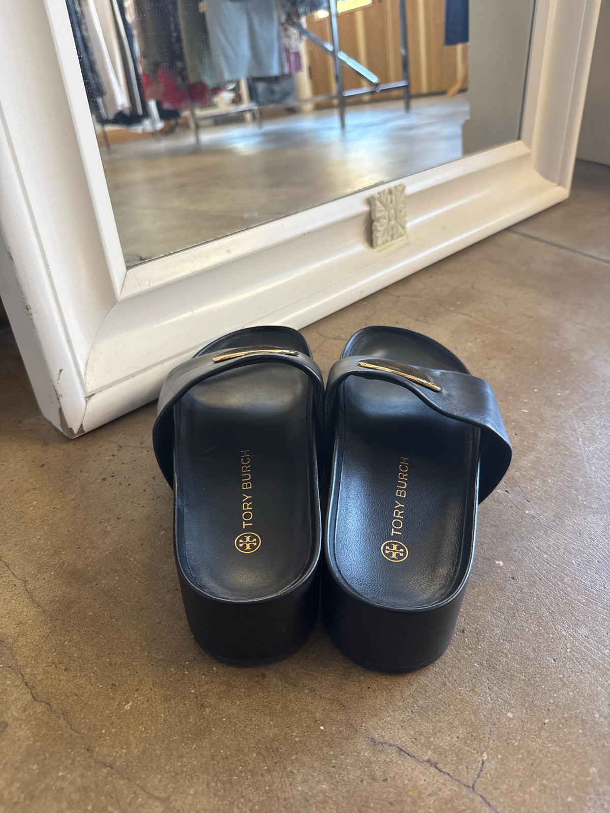 Tory Burch Shoe Size 8.5 Black Sandals