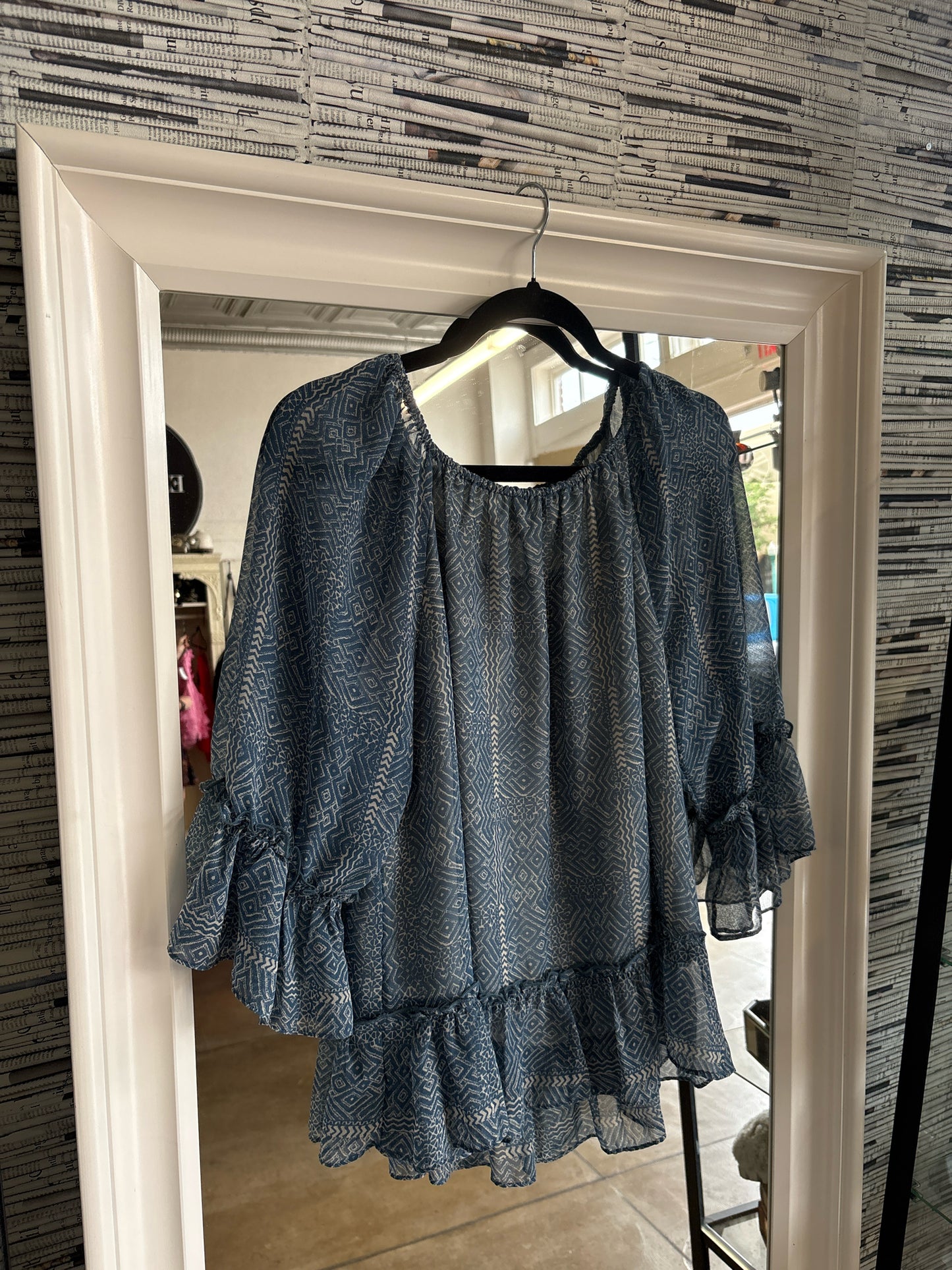 Lucky Brand Size XL Blue/Multi Geometric Top