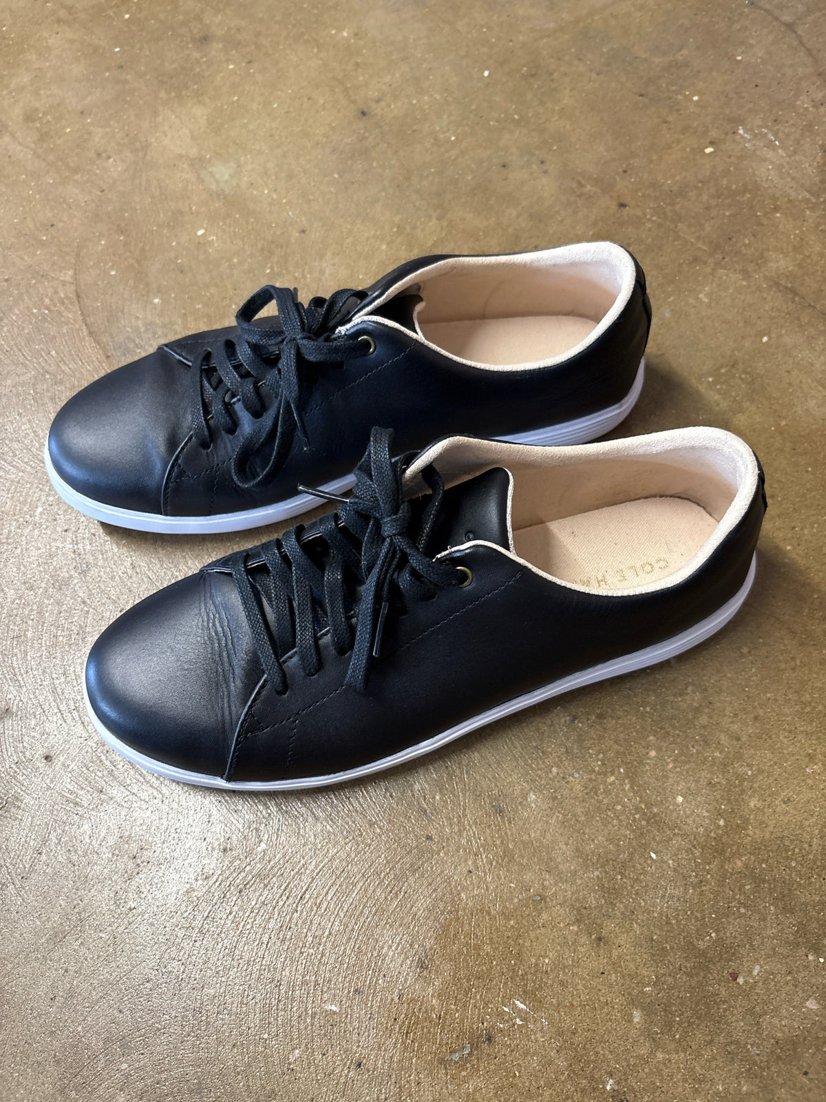 Cole Haan Shoe Size 10 Black Sneakers