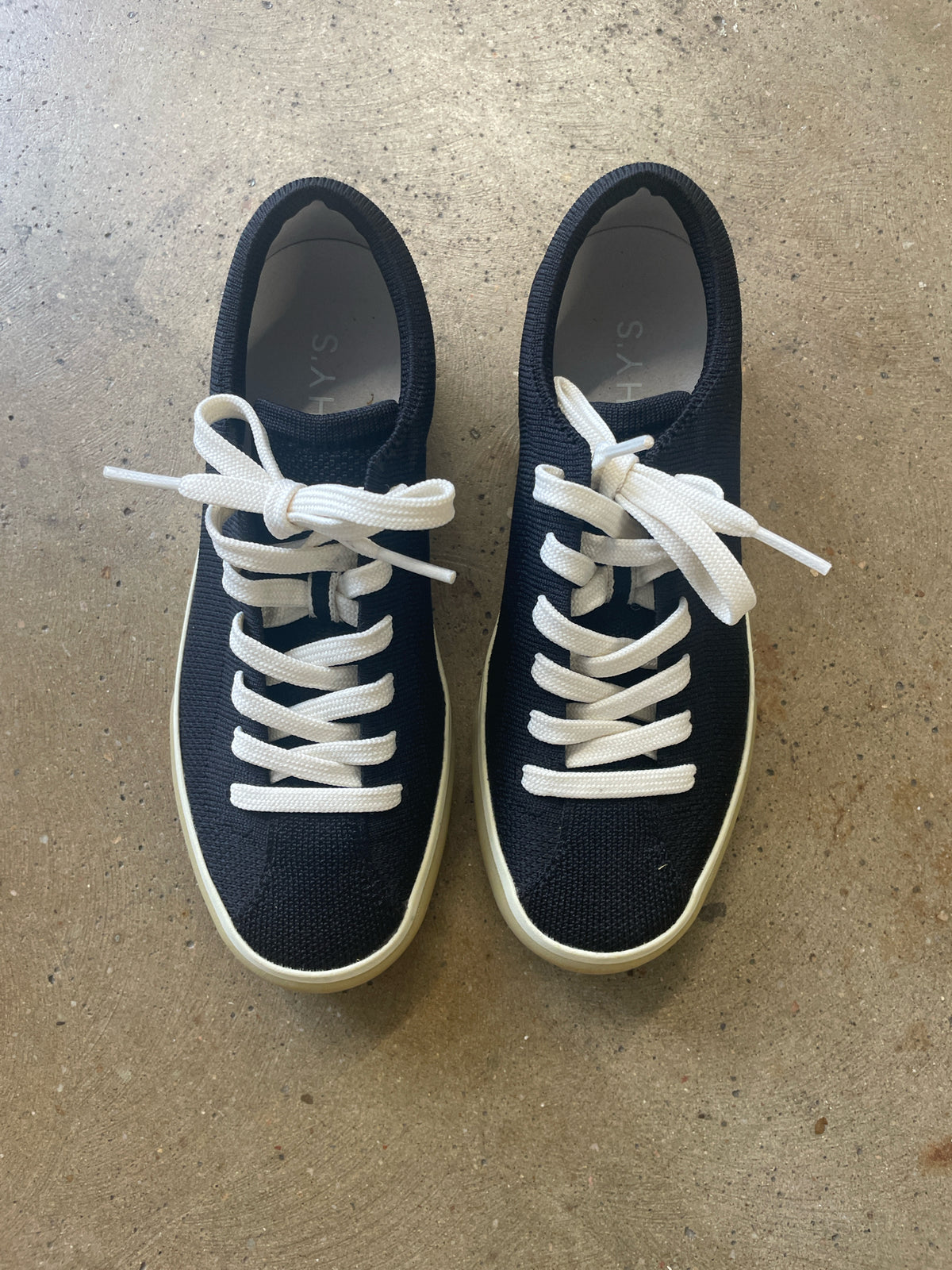 ROTHY'S Shoe Size 5 Black Sneakers