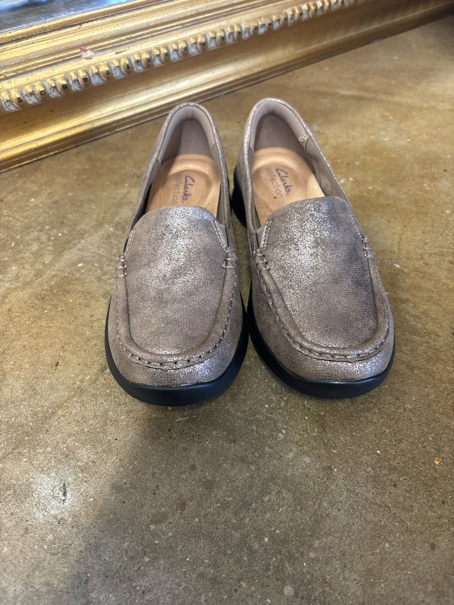 Clarks Shoe Size 7.5 Silver Loafers