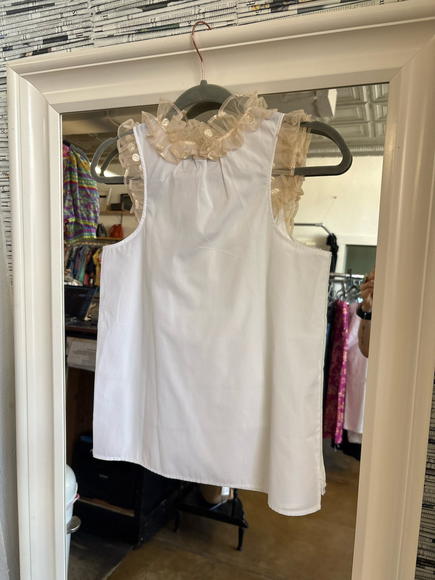 J. CREW Size 0 White/Tan Sleeveless Top