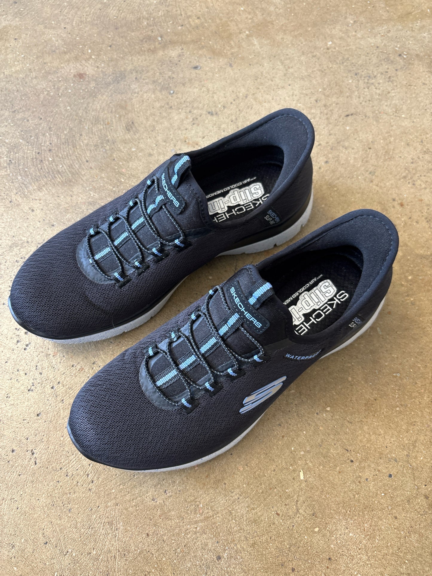 Skechers Shoe Size 6.5 Black Sneakers