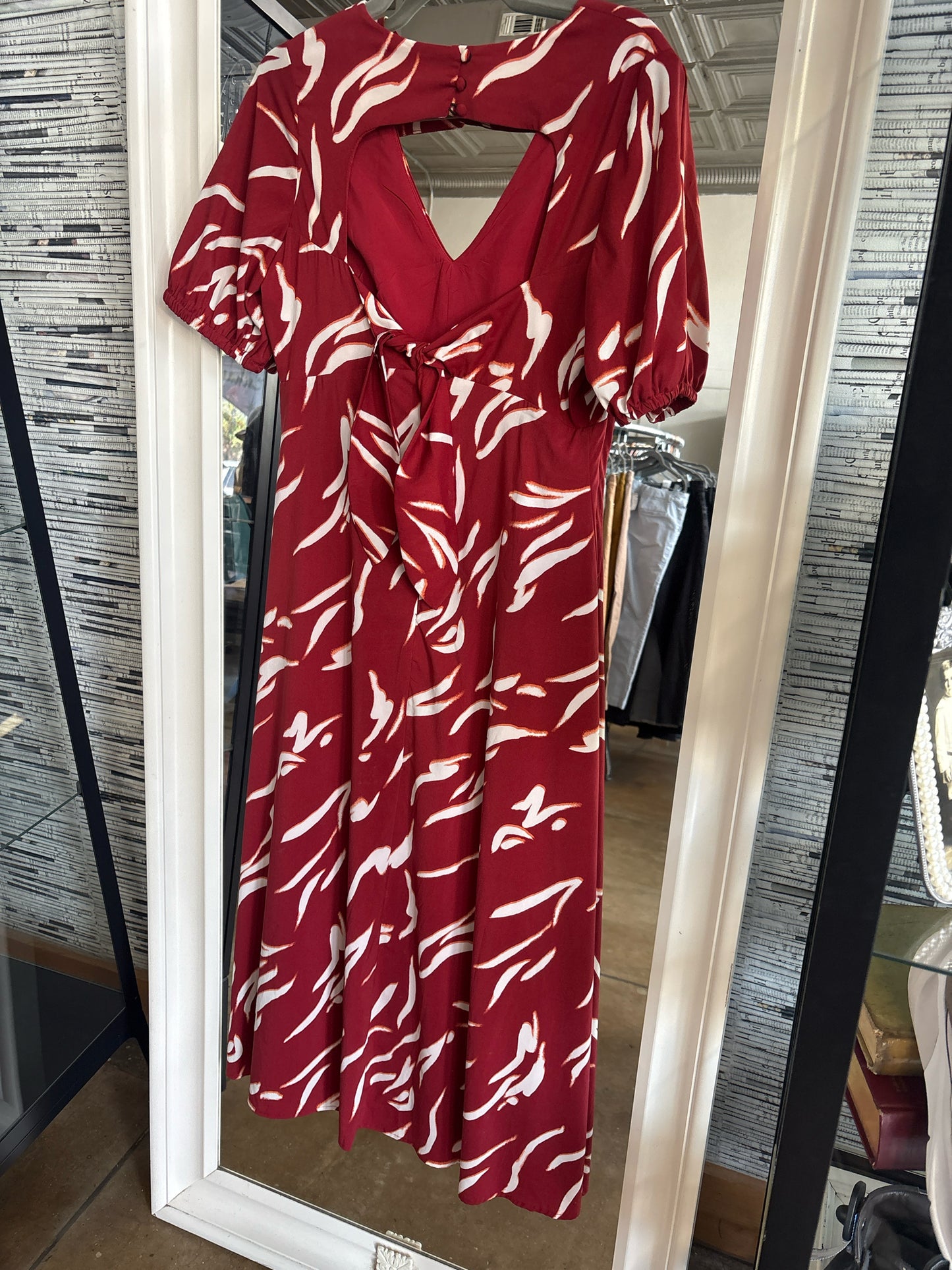 Donna Morgan Size 8 Maroon midi Dress
