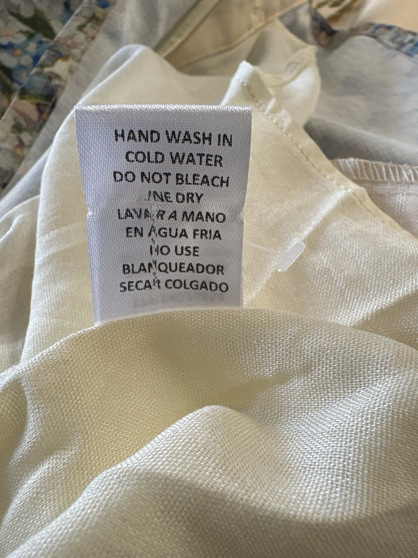 entro Size M cream print Dress