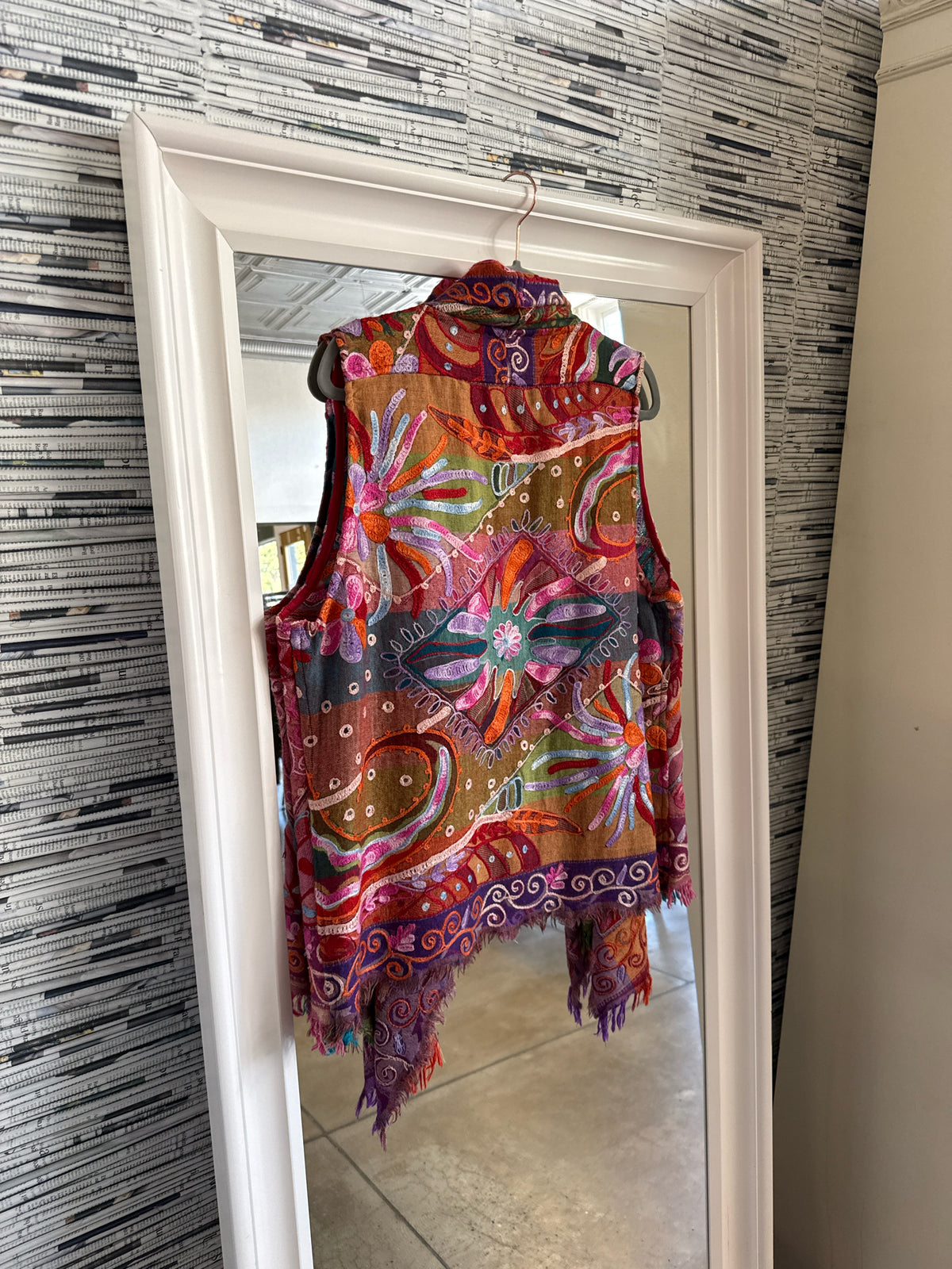 ANU Size L multi Vest