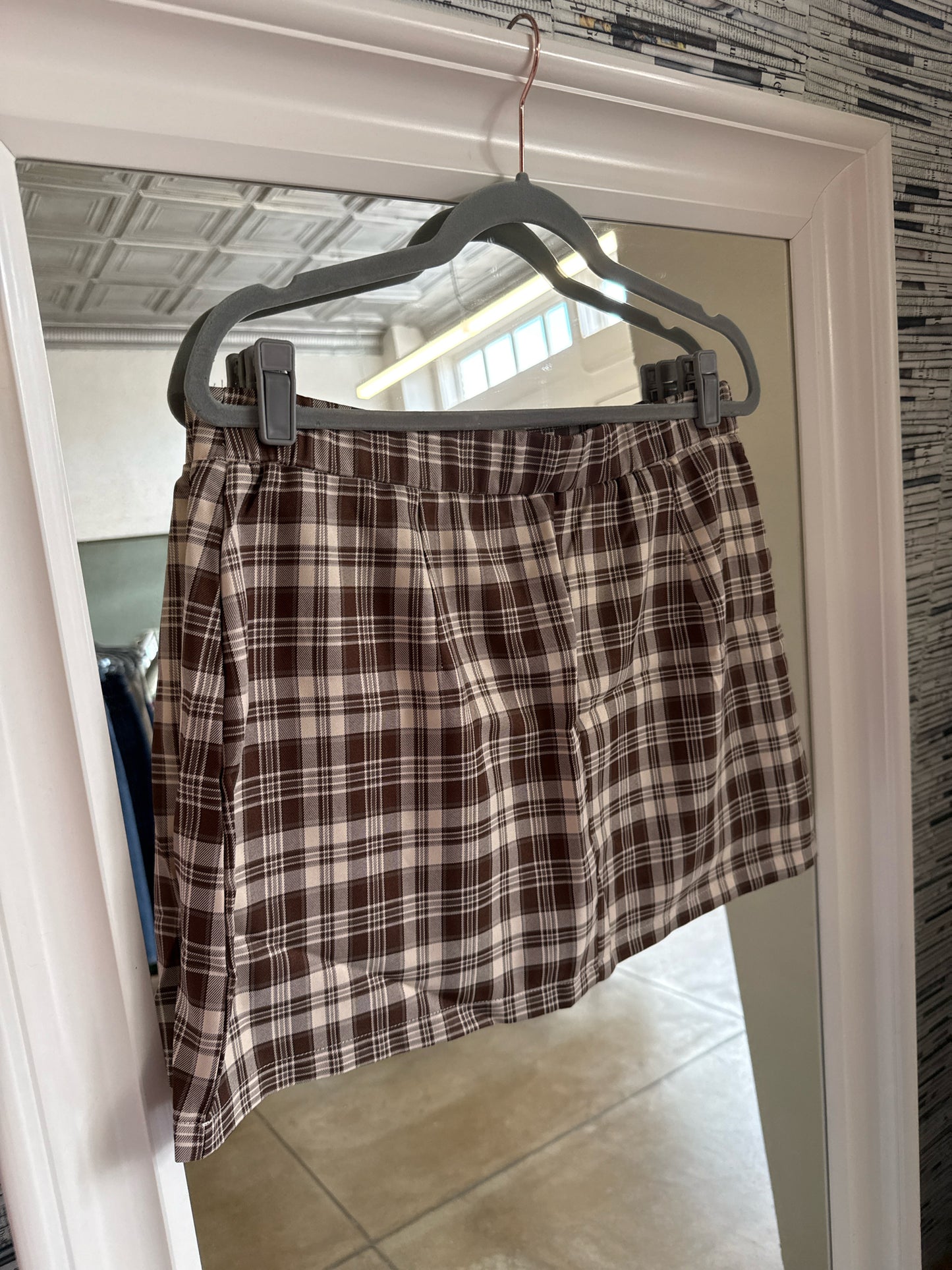 Halara Size L Brown Plaid Skirt