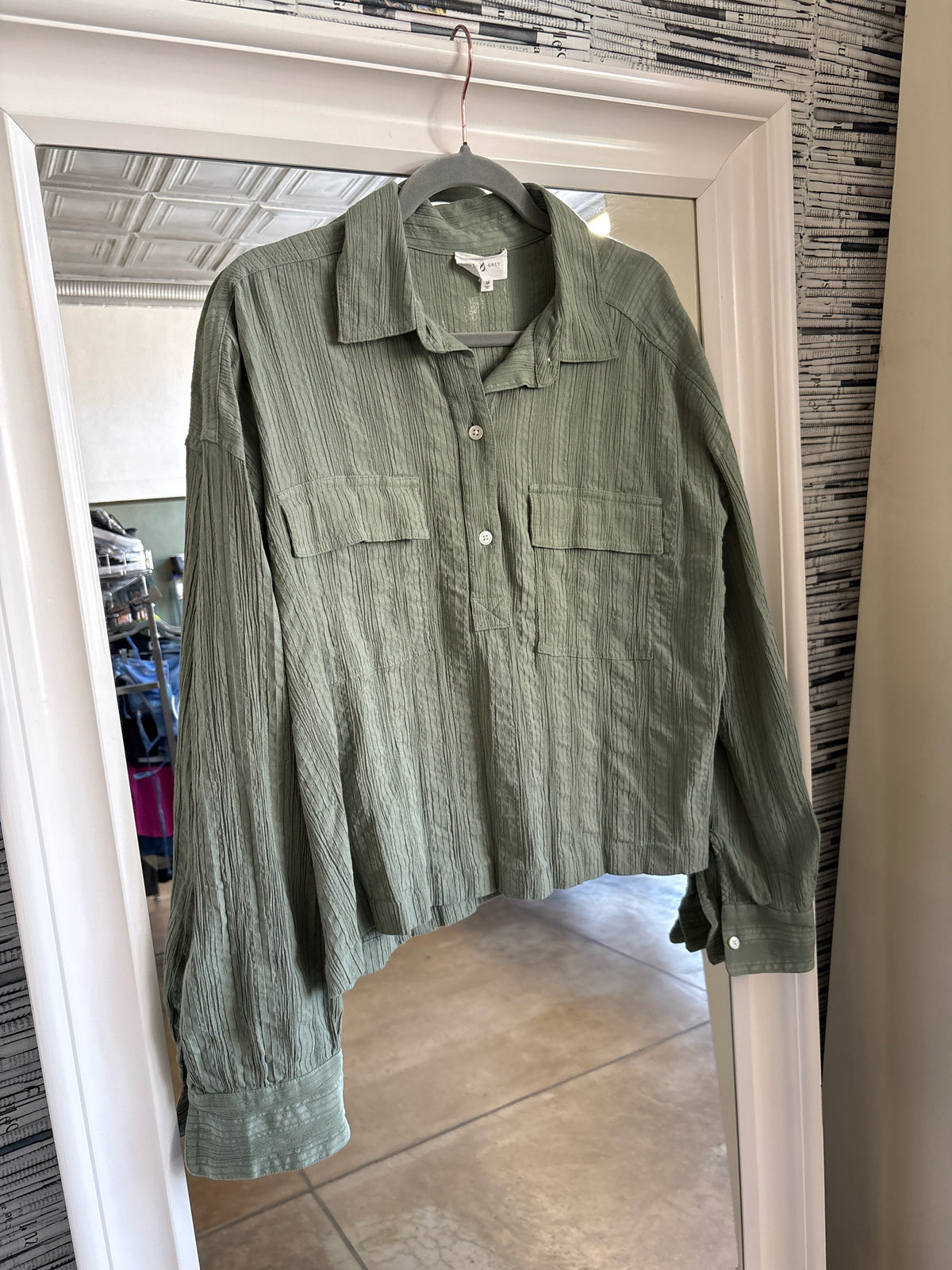 Lou & Grey Size M sage green Top