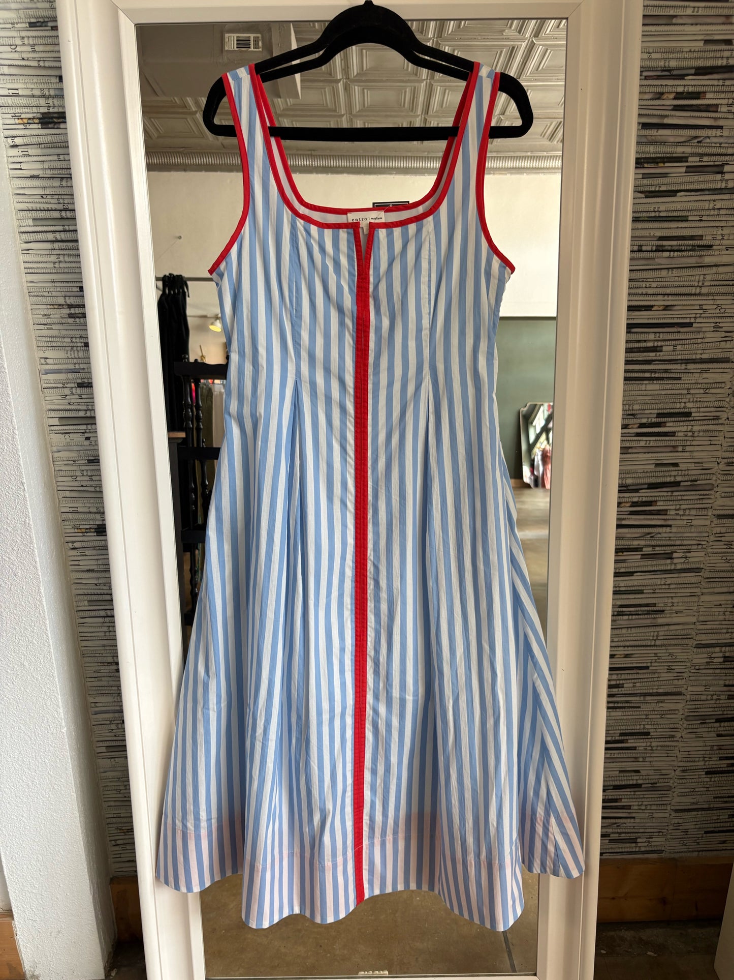 entro Size M blue/white/red Dress