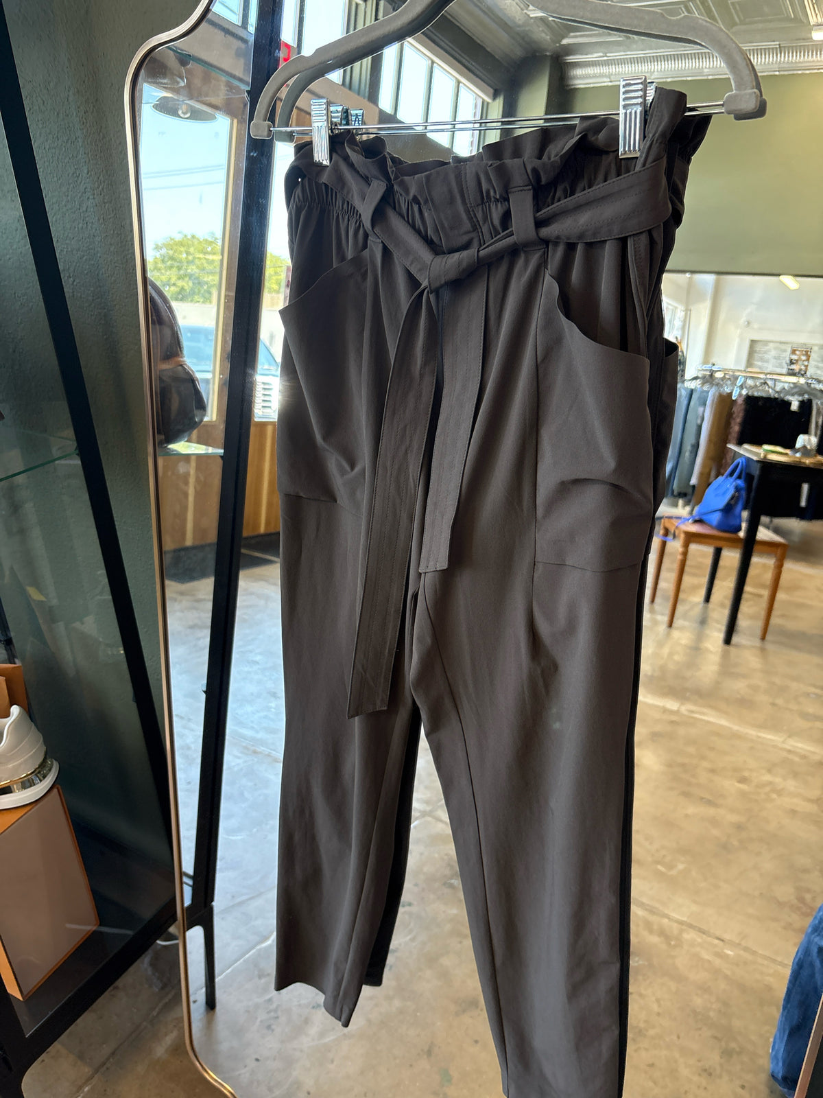 ATHLETA Size 0 grey Pants