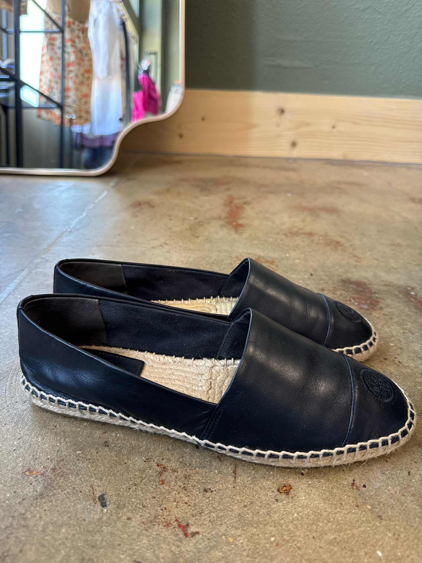 Tory Burch Shoe Size 7.5 Black Flats