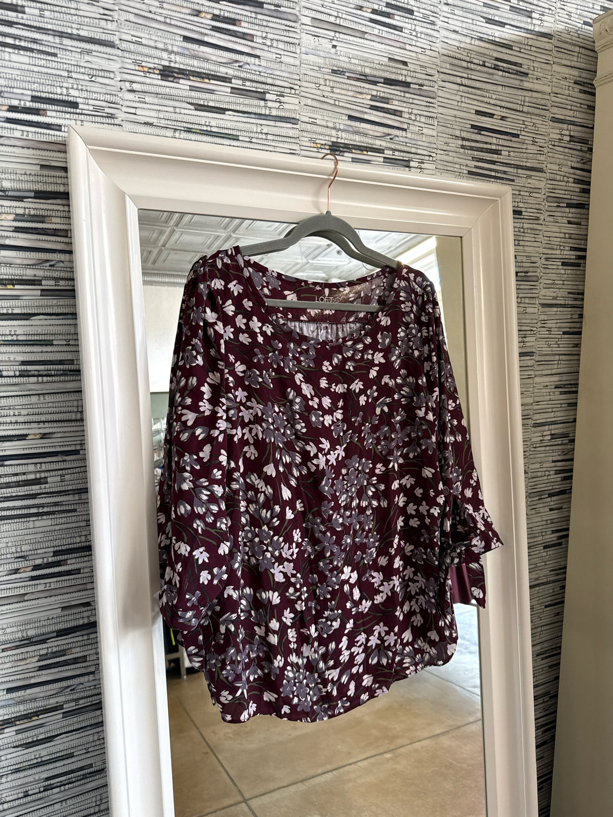 LOFT Size L Purple Top