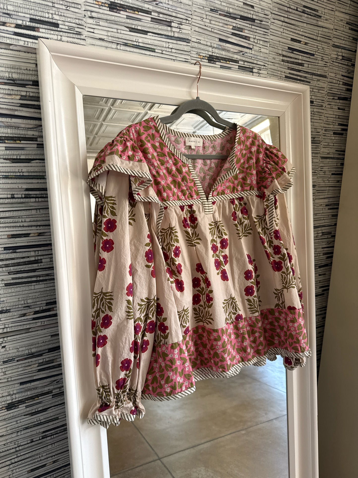 entro Size 2X Pink/Green Top