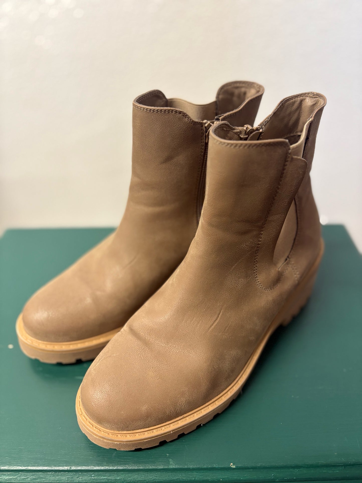 mia Shoe Size 8.5 Boots