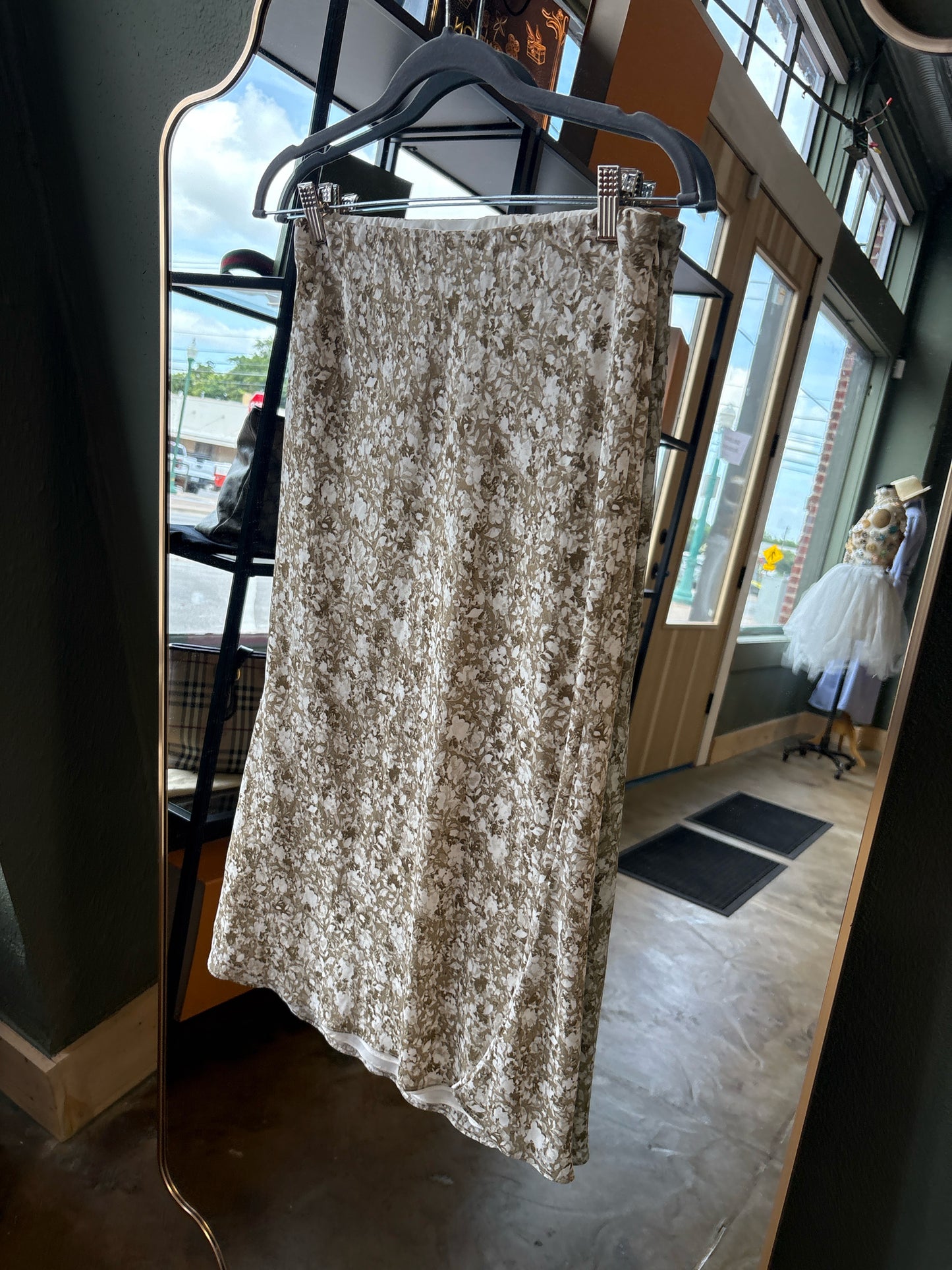 halogen Size XS khaki + white Skirt