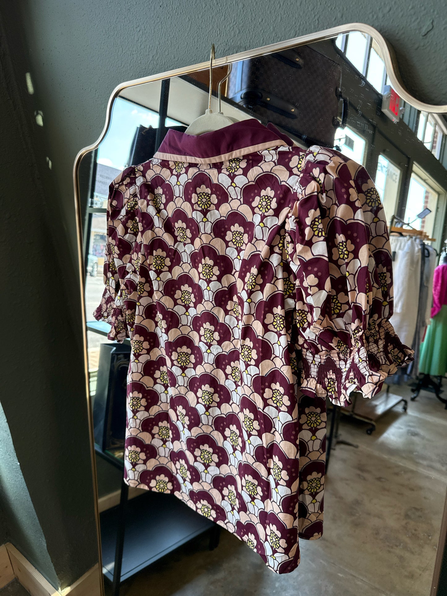 entro Size S Maroon Top