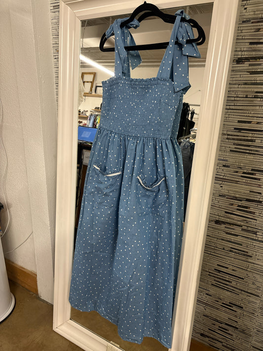 entro Size M Chambray Polka Dot Dress