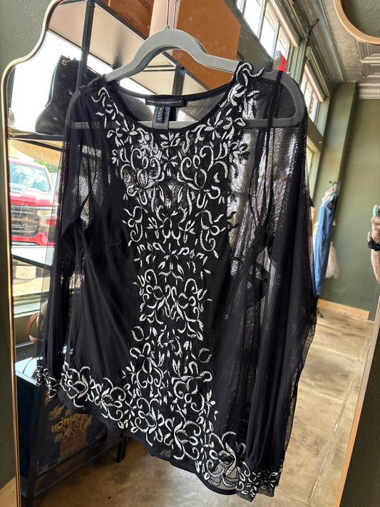 White House Black Market Size M Black/White Lace Top