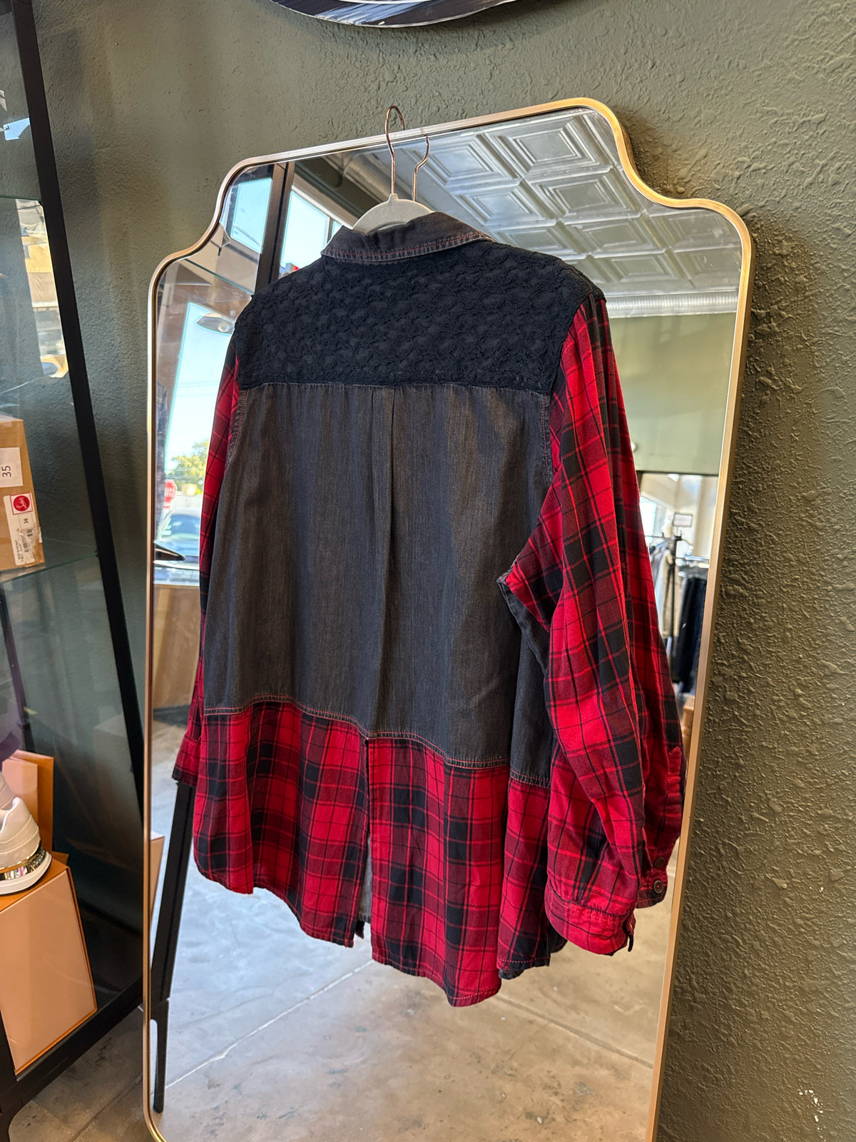 Bleu Bayou Size XXL Black/Red Top