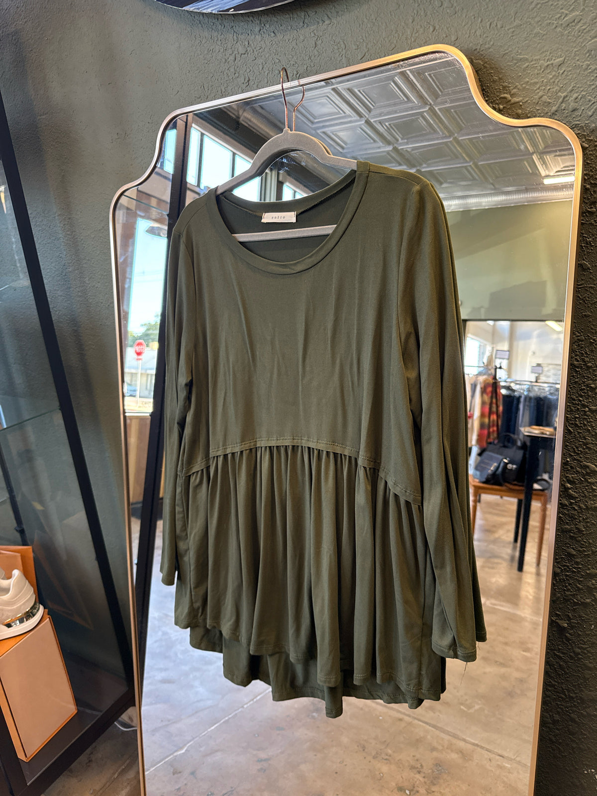 entro Size L Green Top