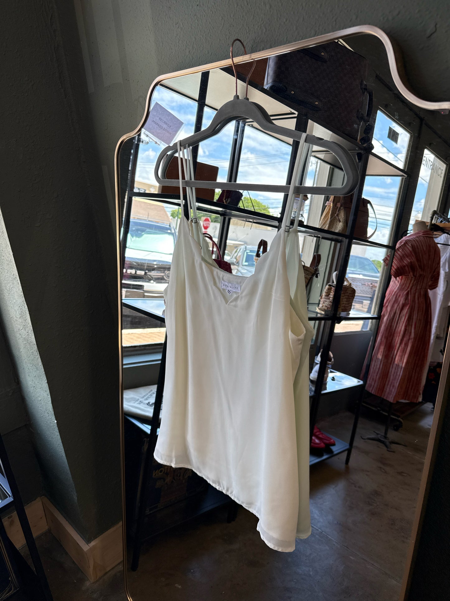 Socialite Size L White Top