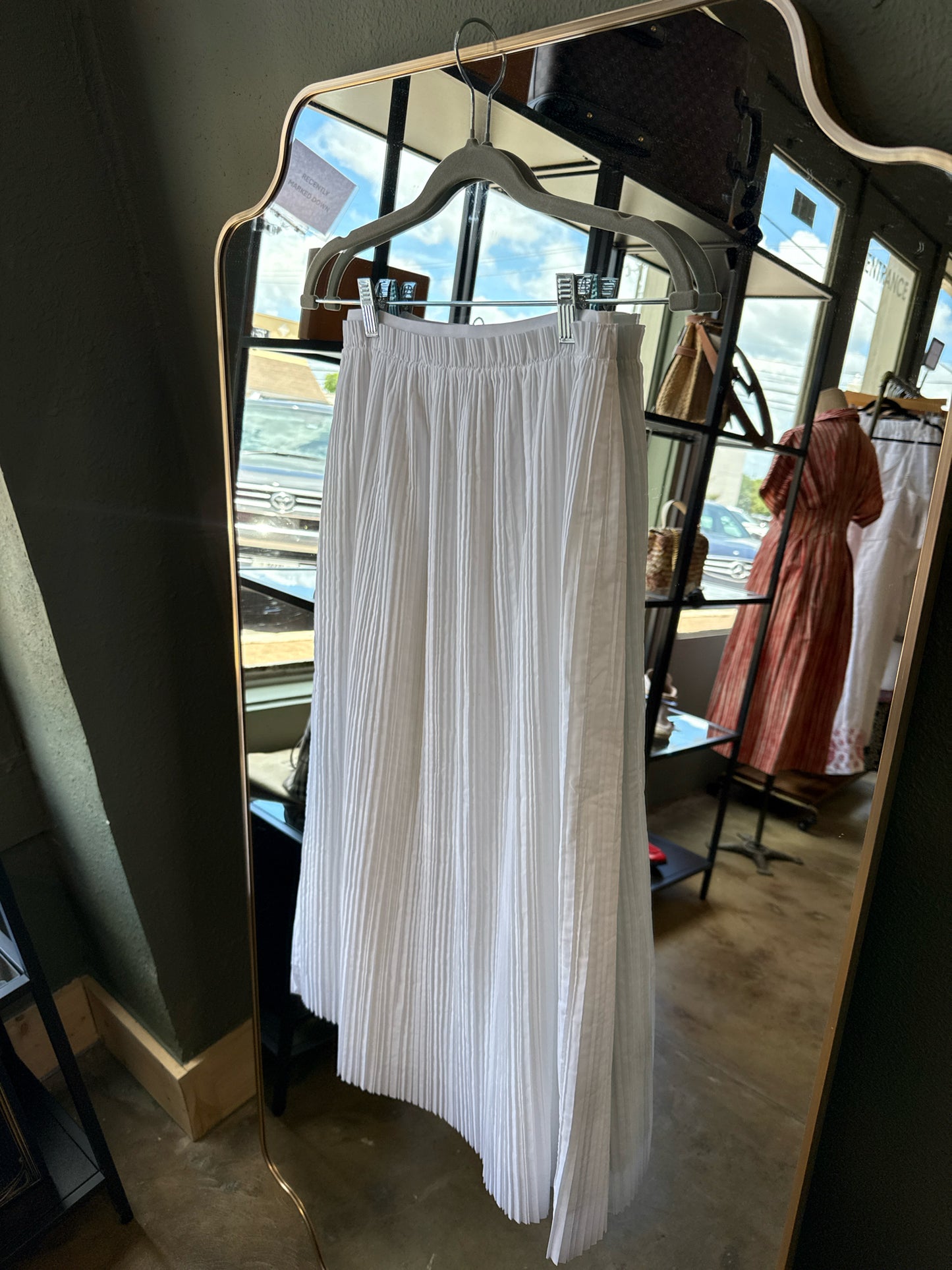 COS Size 4 White Pleated Skirt