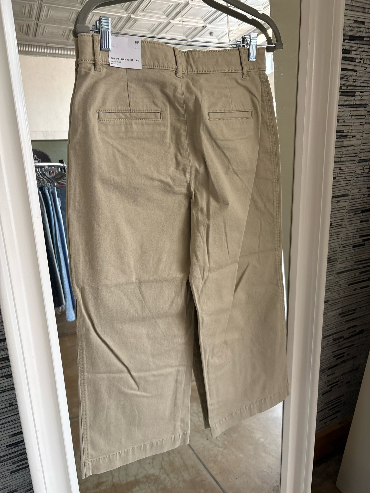 LOFT Size 6 Tan Pants