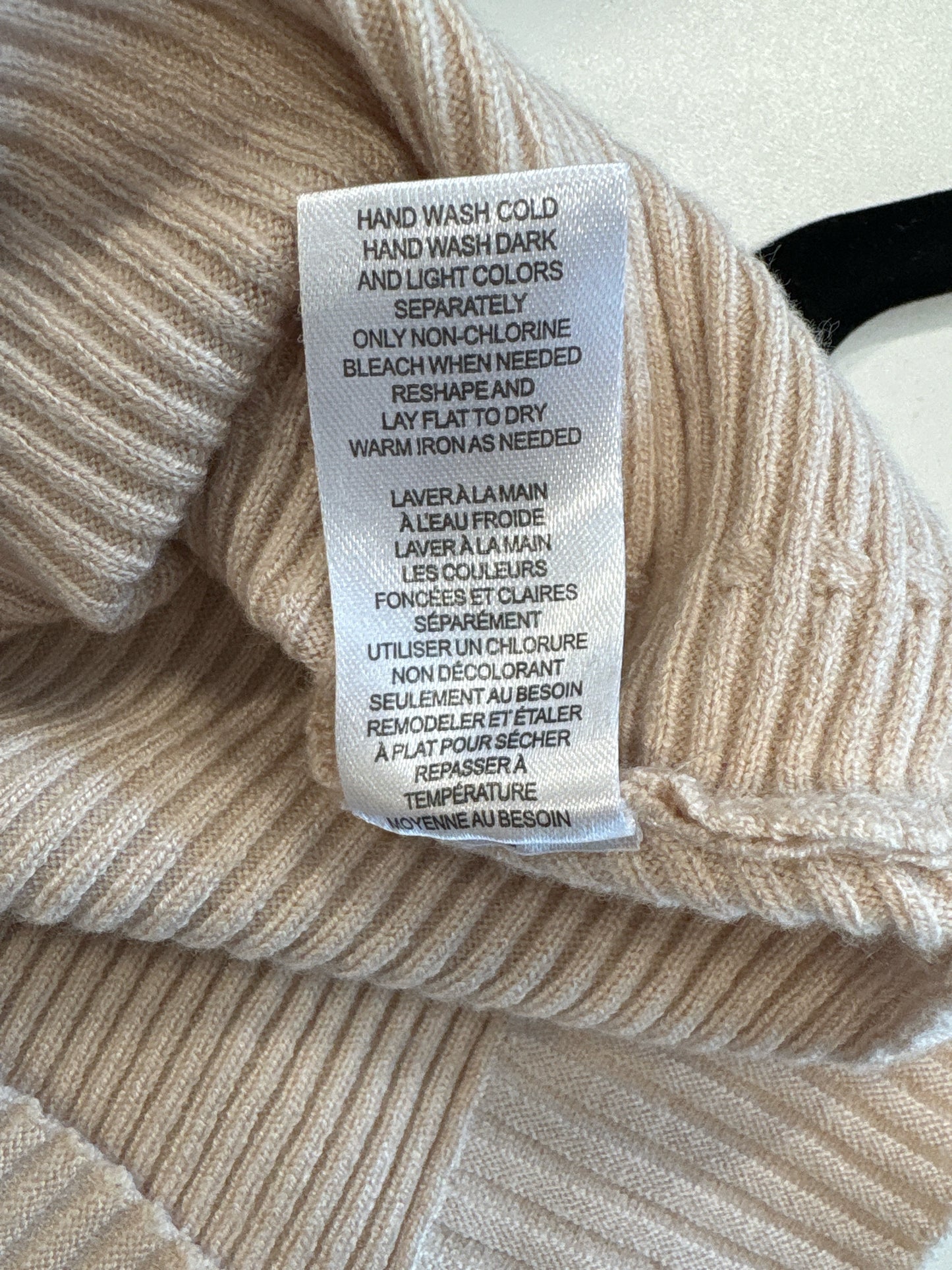 TAHARI Size XS Bone Sweater