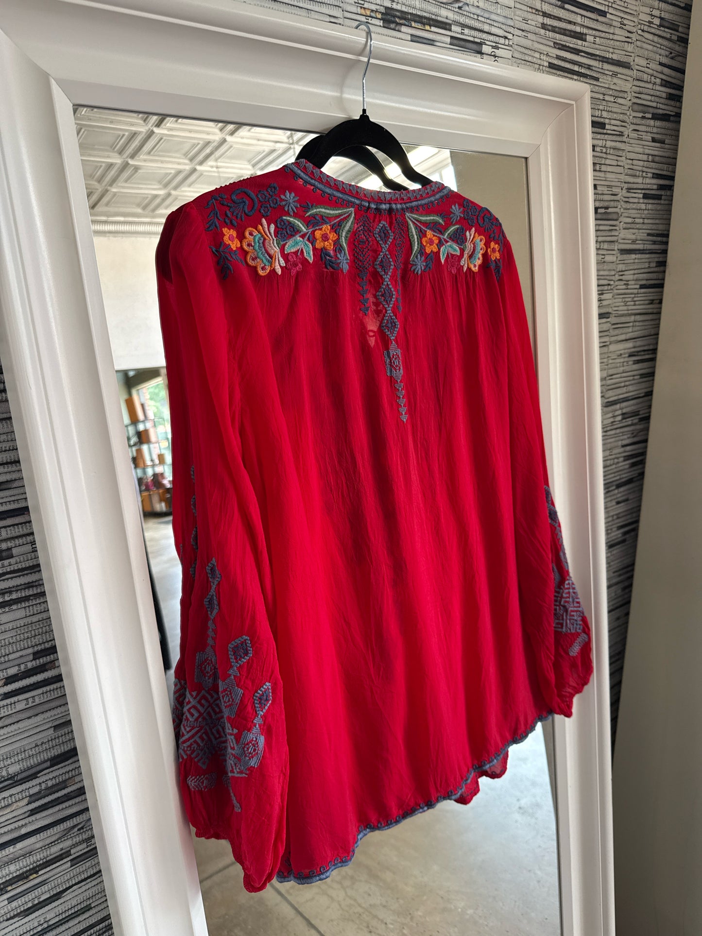 Johnny Was Size XL Red Top