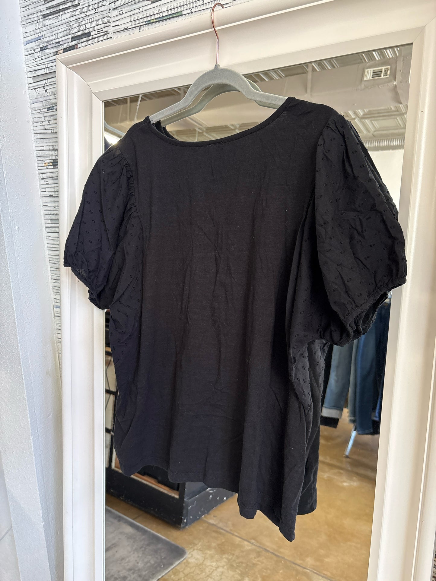 ivu jane Size XL Black Top