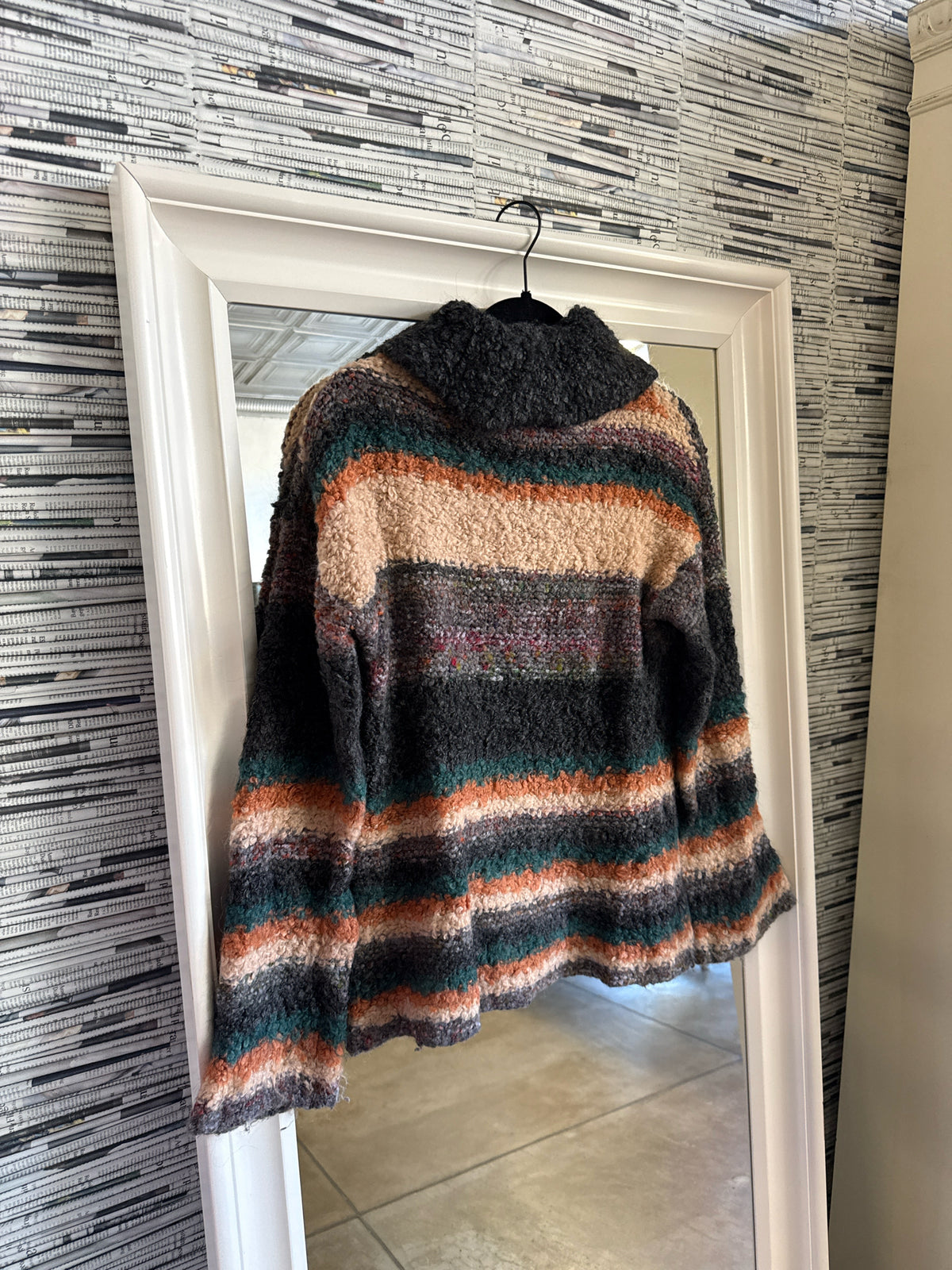 Moth Size S Orange/Green Sweater