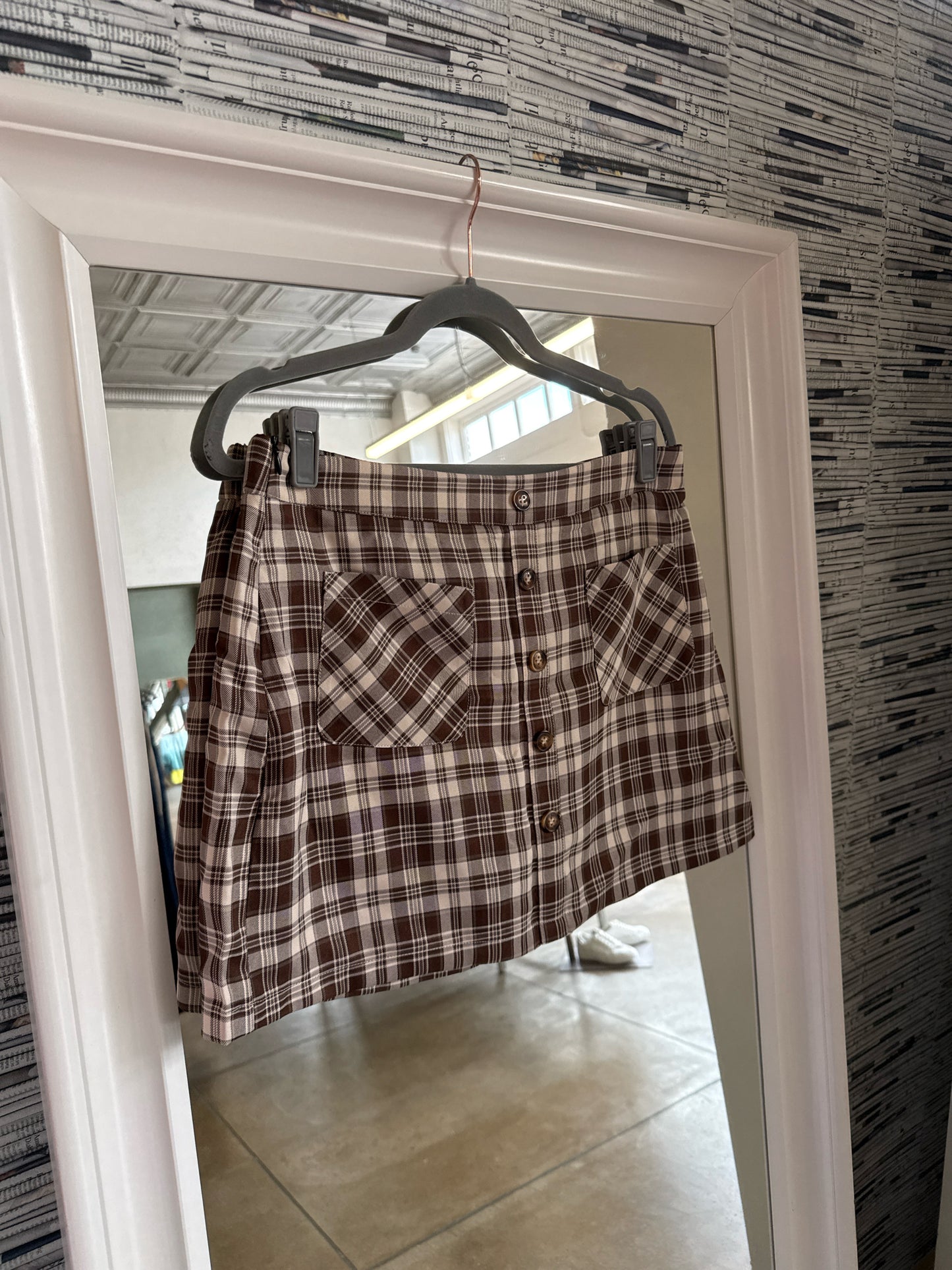 Halara Size L Brown Plaid Skirt