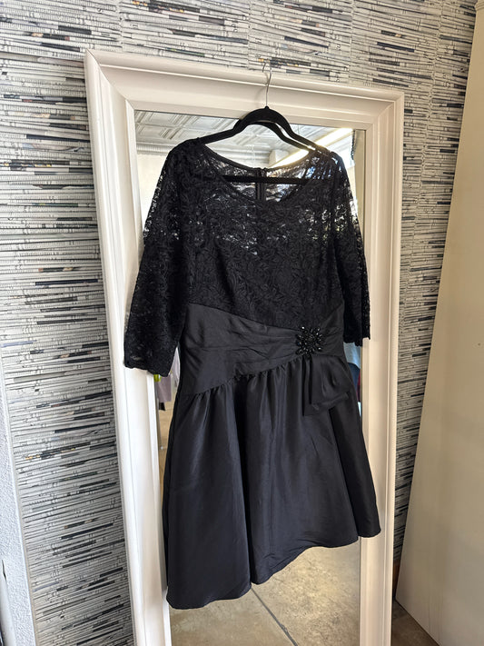 Jessica Howard Size 14 Black Dress