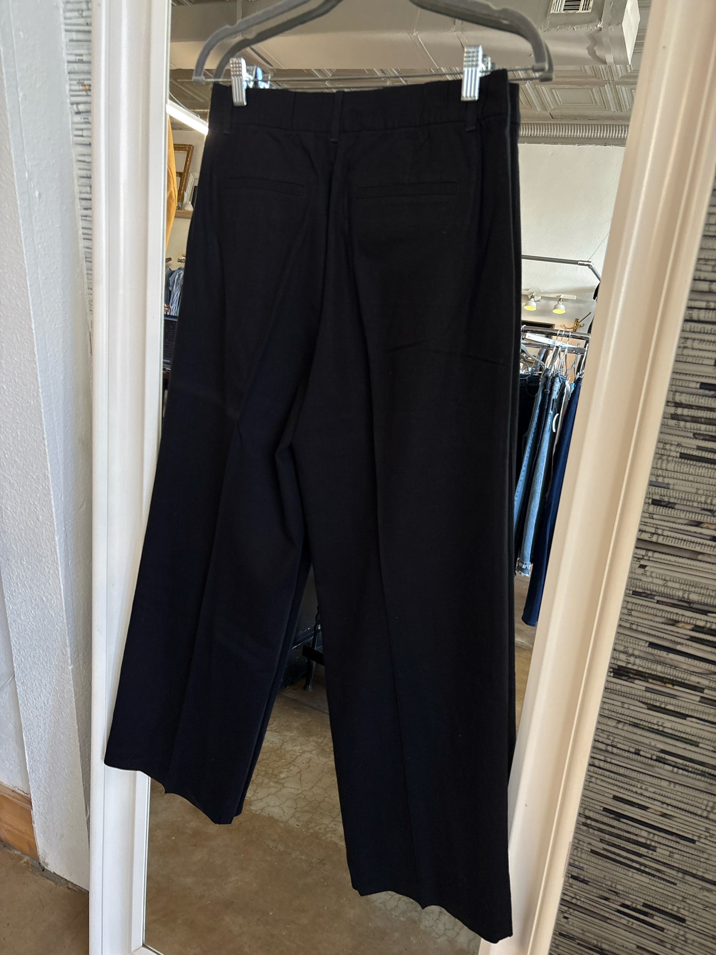 GAP Size 4 Black Pants