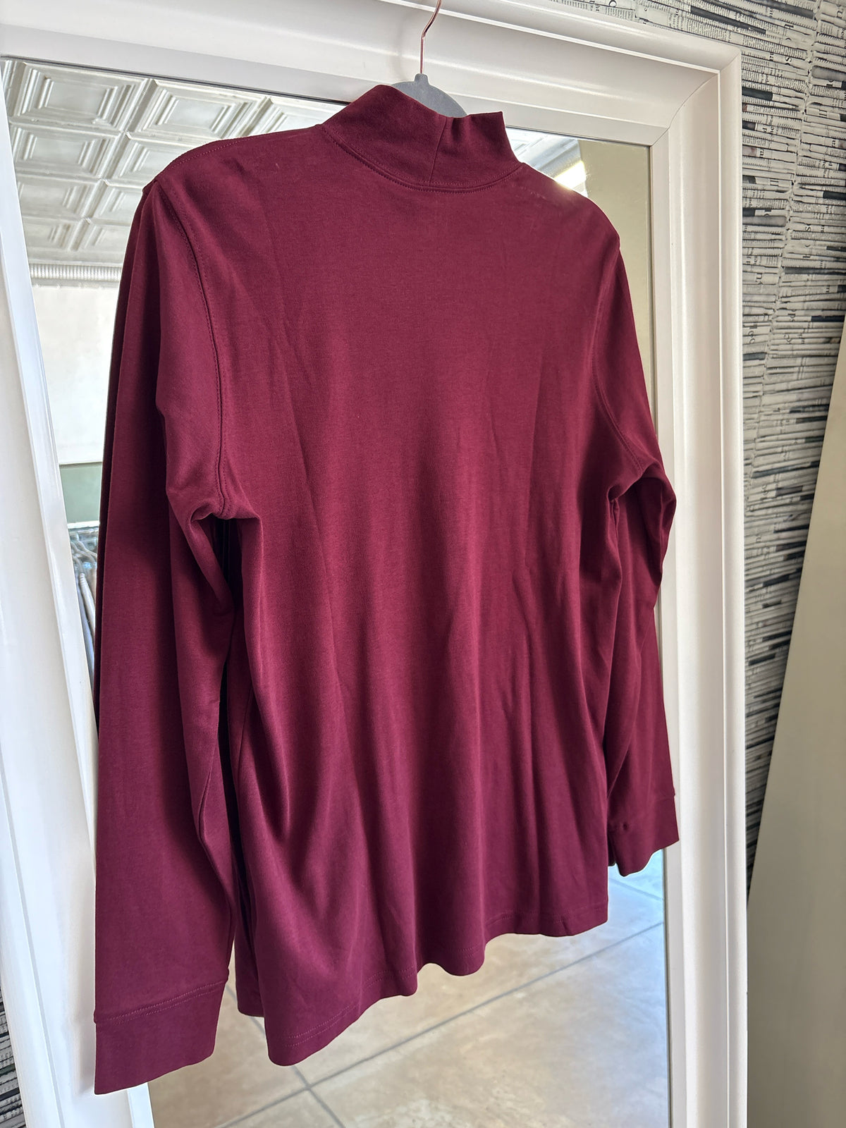 Lands End Size M Wine Top