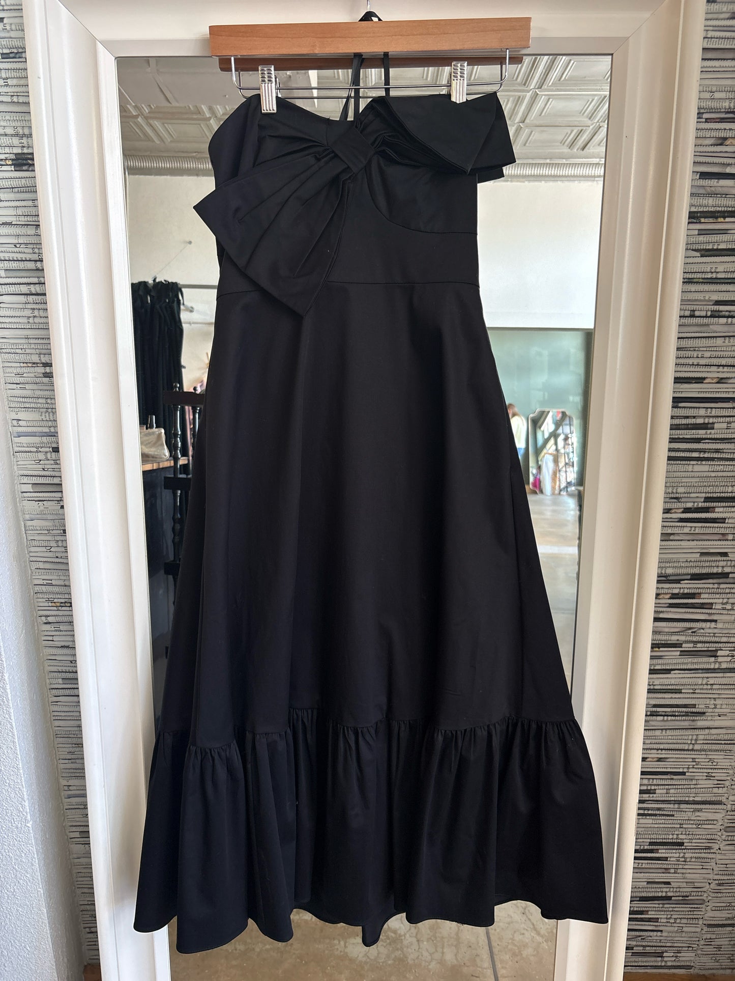 hutch Size 4P Black Dress