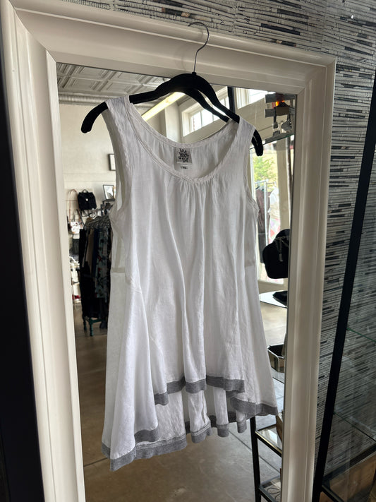 ivy jane Size XS White Sleeveless Top