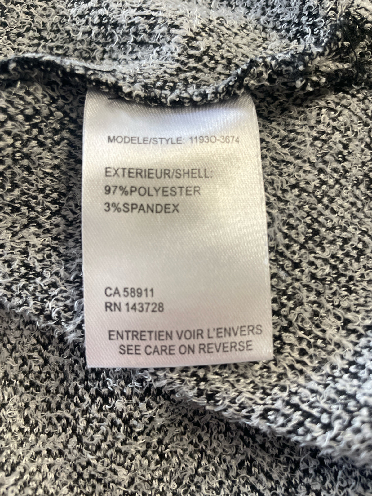 Tribal Size M gray & Black Sweater