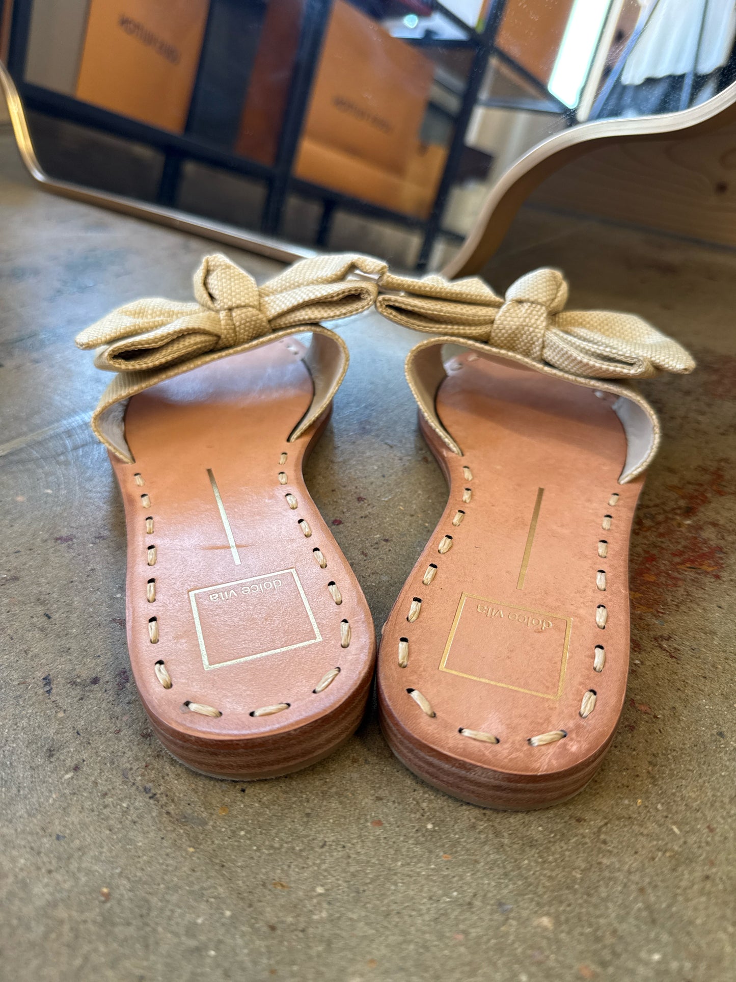 Dolce Vita Shoe Size 7 Tan Sandals
