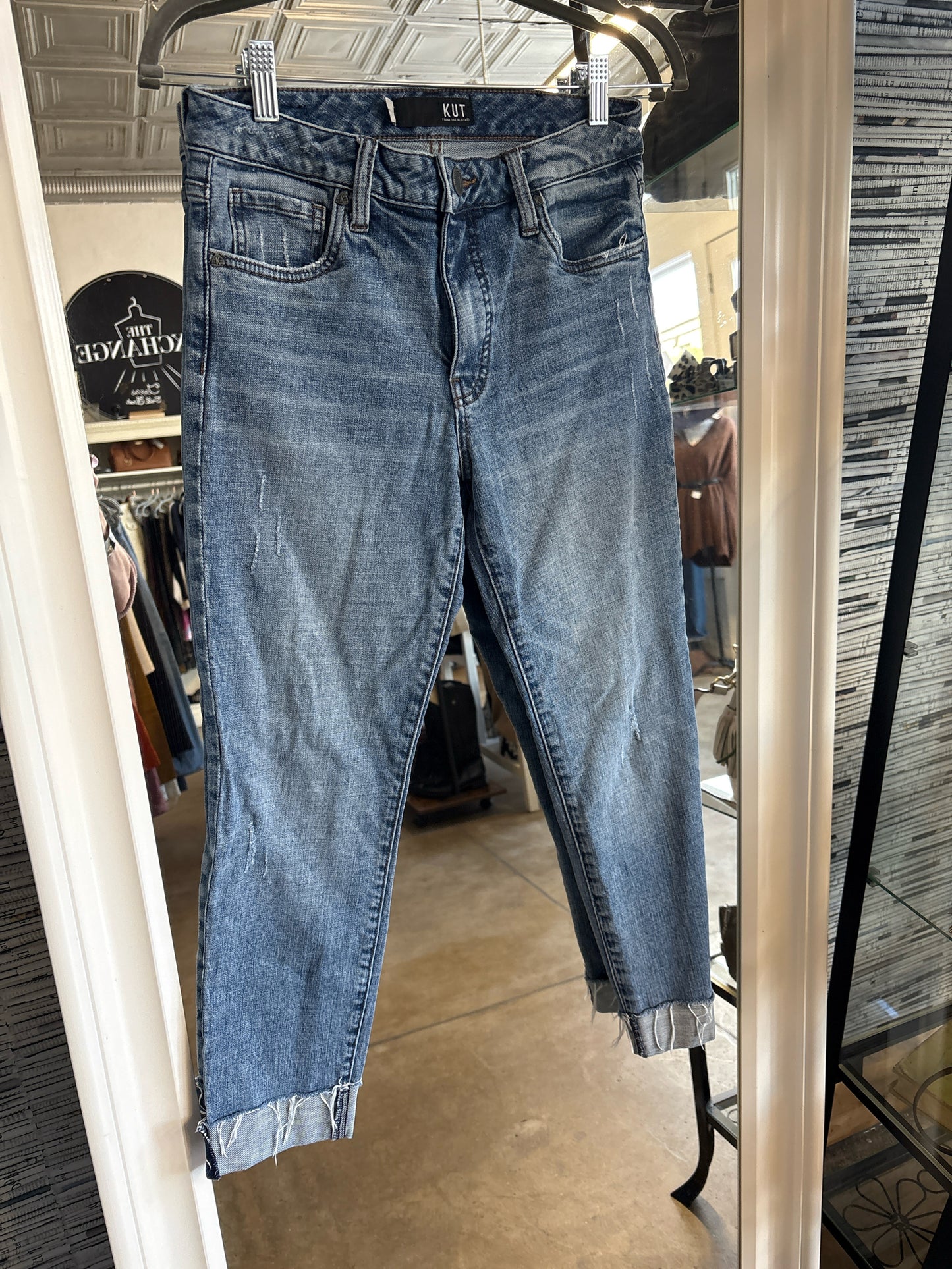 KUT Size 2 Medium Wash Jeans