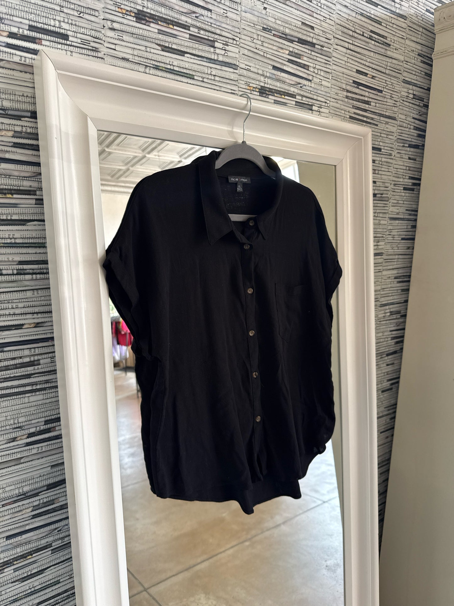 Moa moa Size XL Black Top