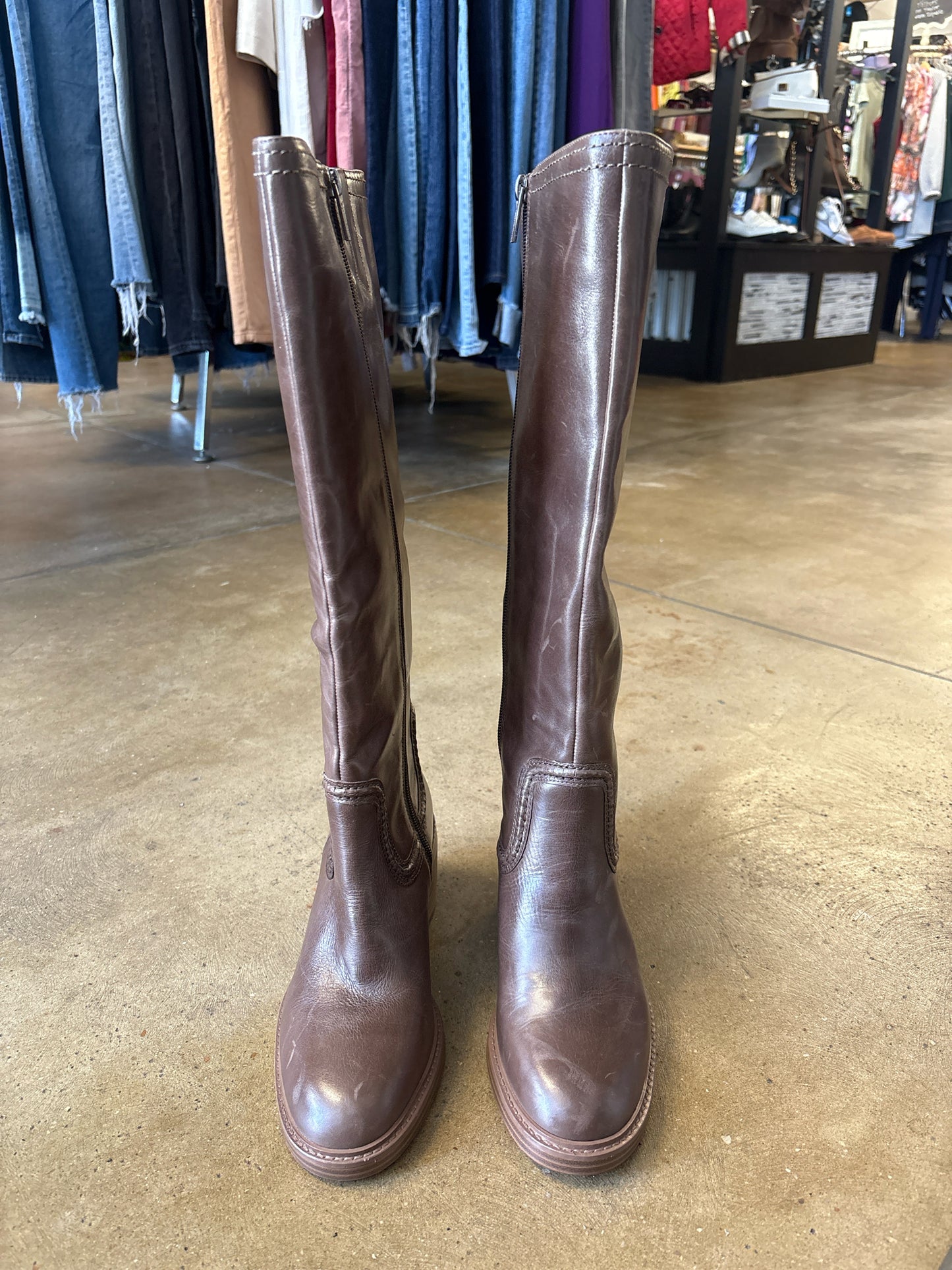 Vince Camuto Shoe Size 7 Boots