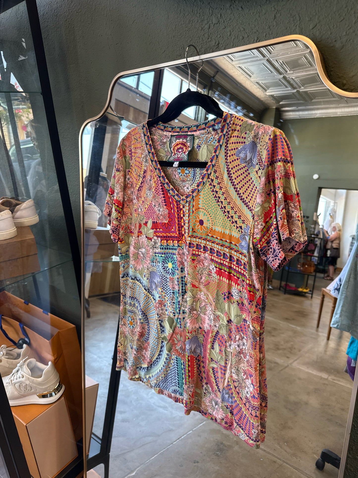 Johnny Was Size S multi Tee
