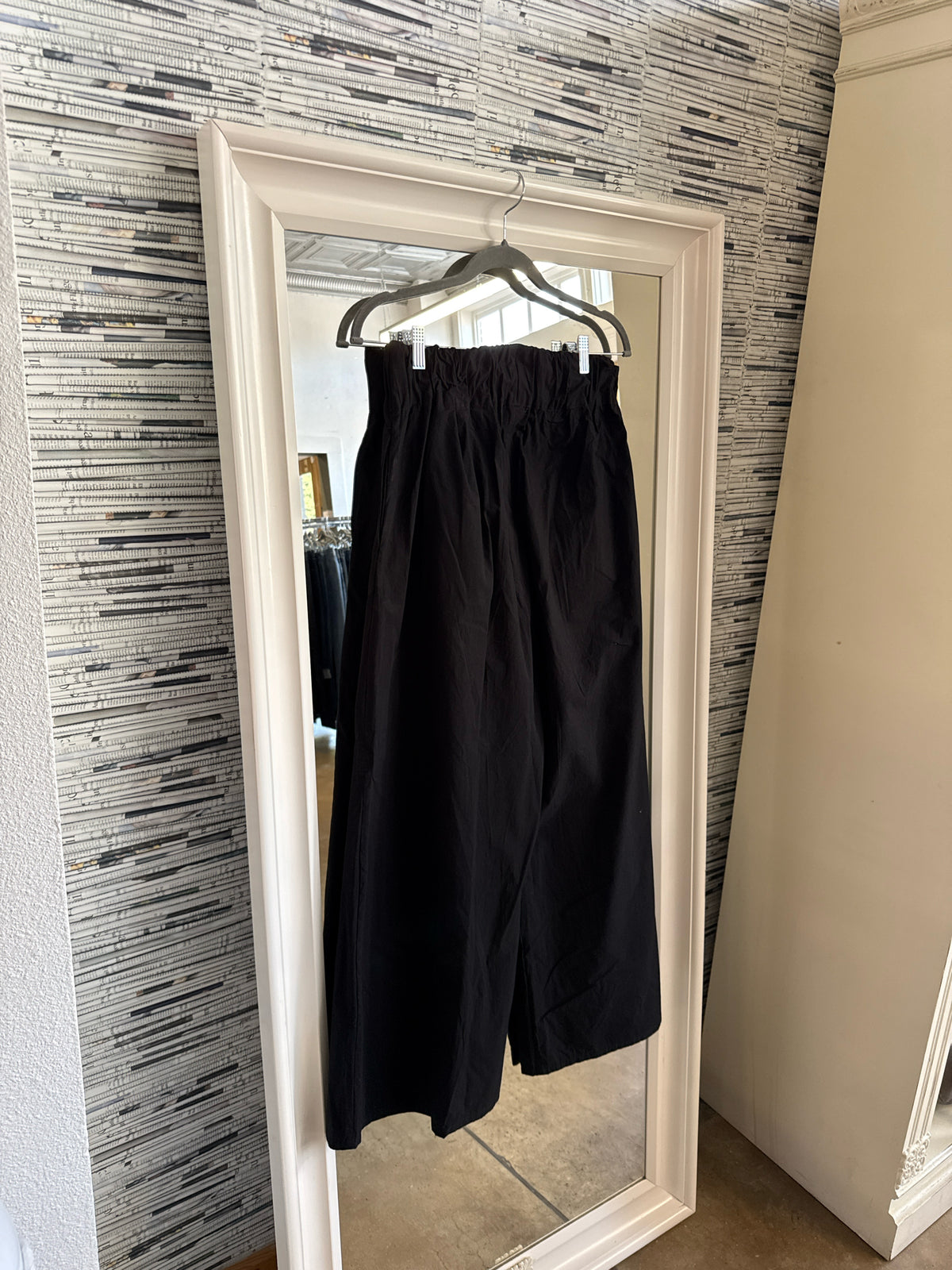 Honest Cotton Size S/M Black Pants