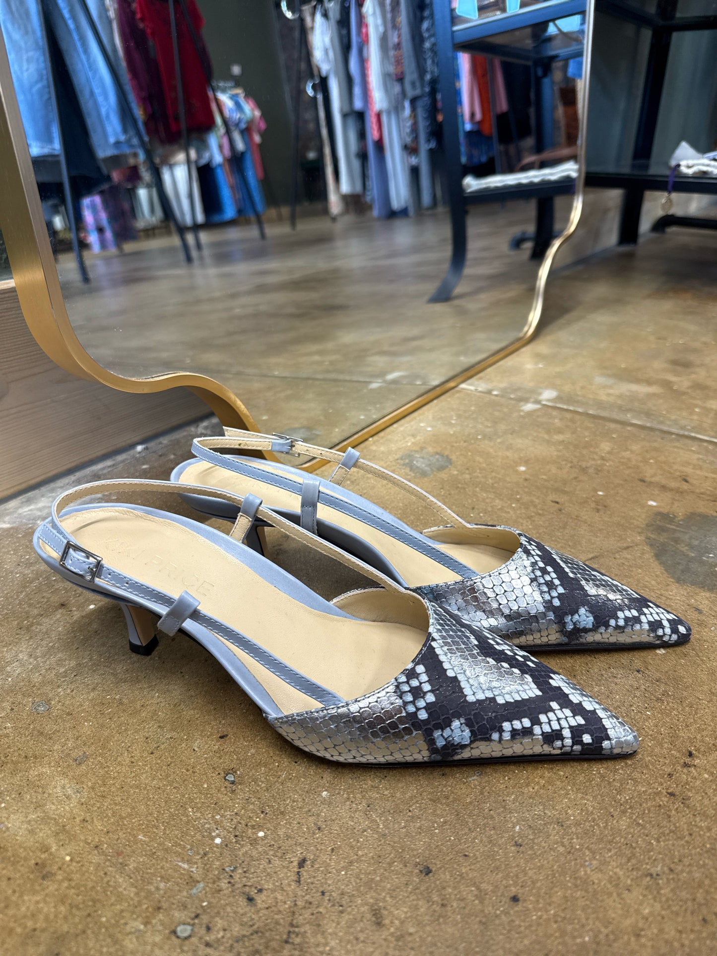 Kiki Price Shoe Size 38.5 Blue Heels