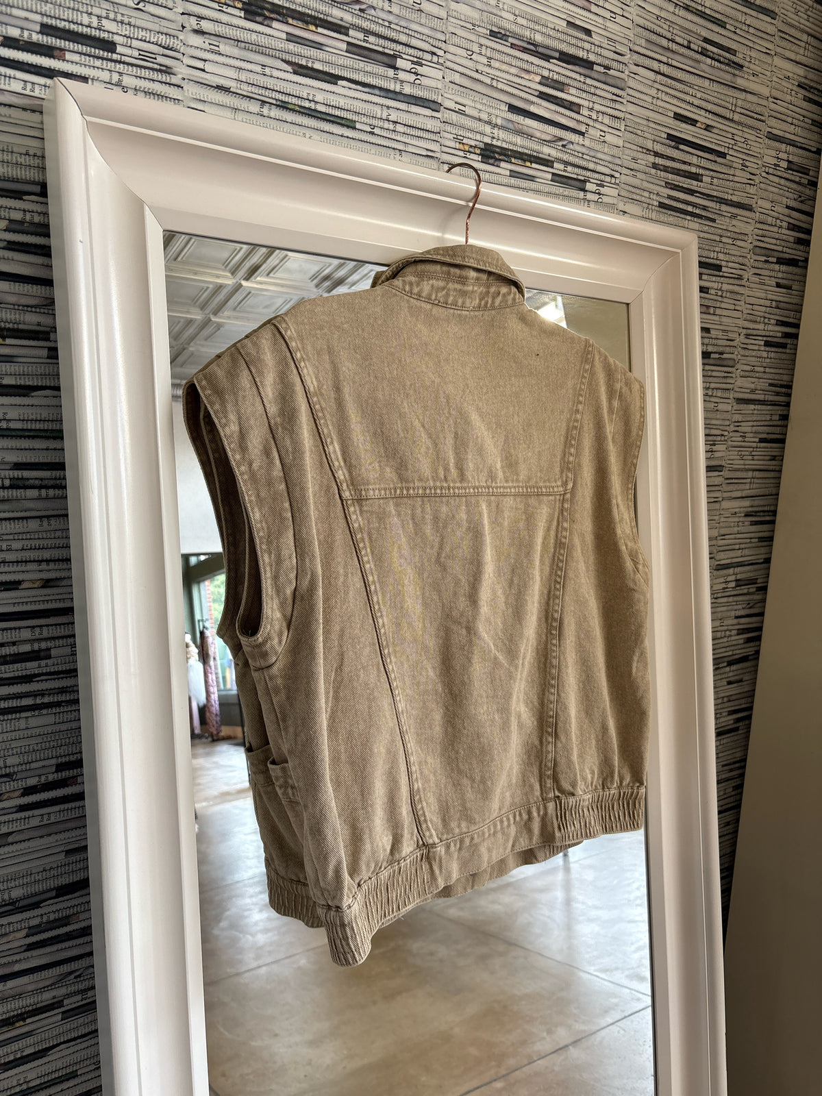 Elan Size M Brown Vest