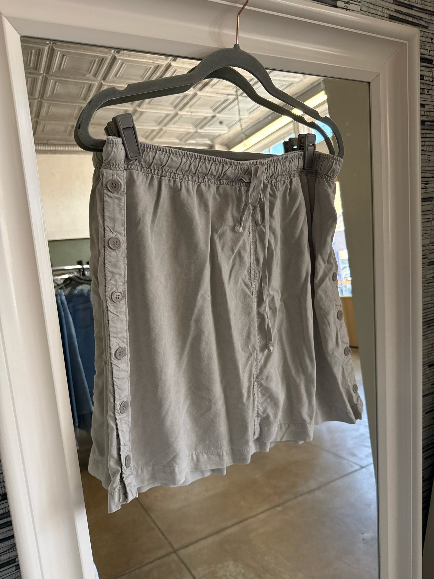 Cloth & Stone Size L Gray Skirt