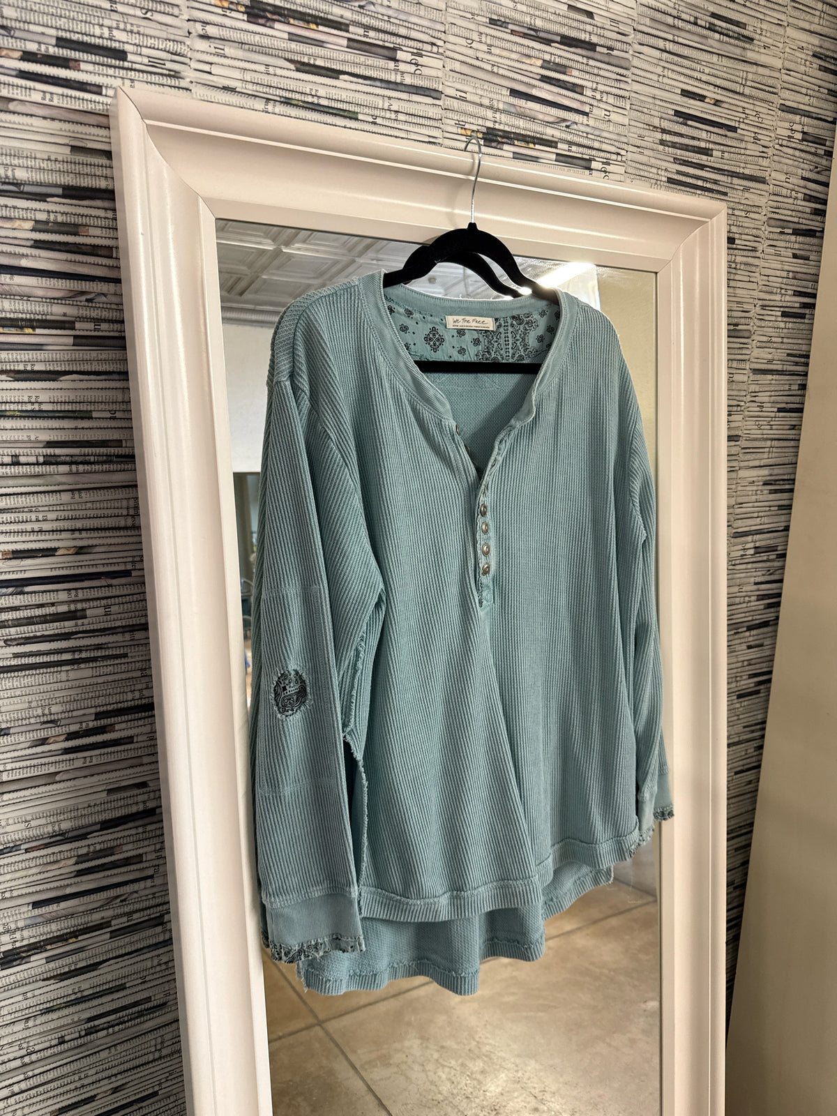 We The Free Size M Teal Top