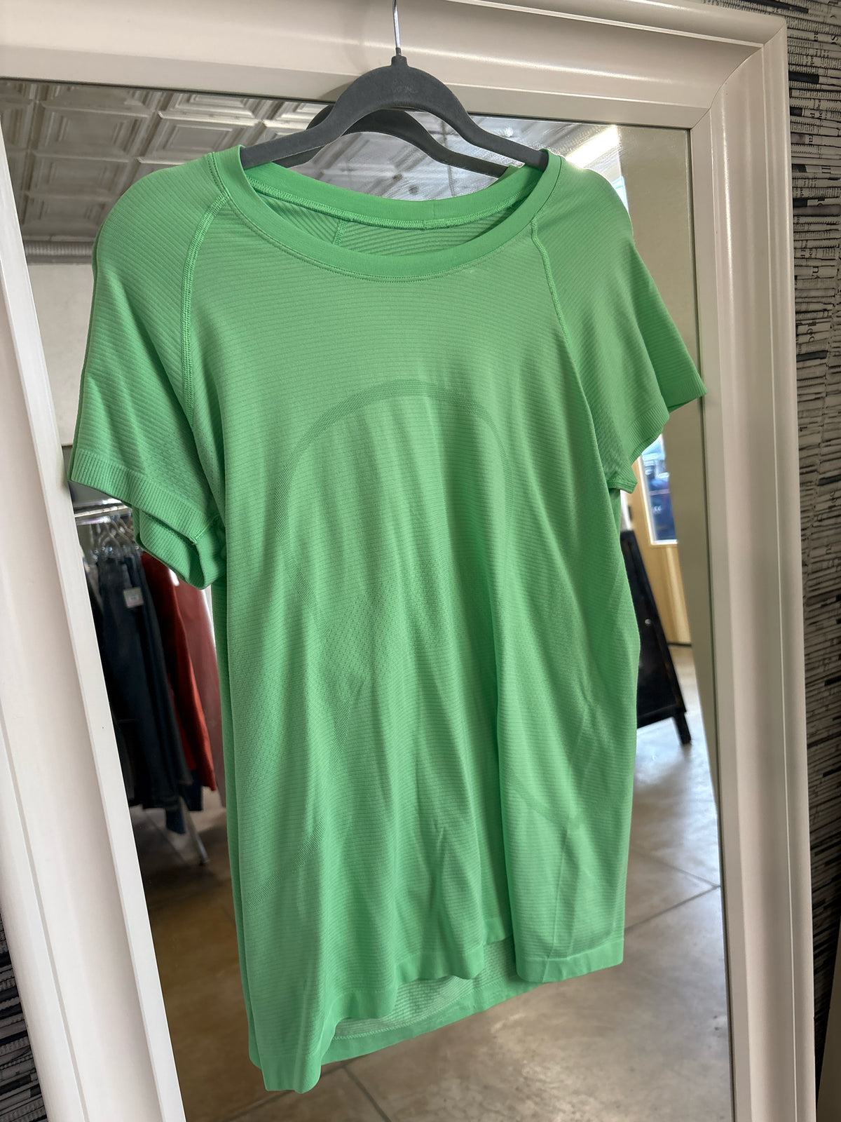 Lululemon Green Tops